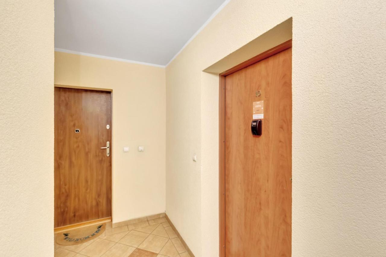 Apartament Na Deptaku by Renters Apartment Miedzyzdroje Bagian luar foto