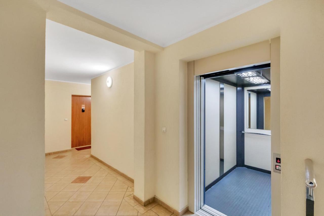 Apartament Na Deptaku by Renters Apartment Miedzyzdroje Bagian luar foto